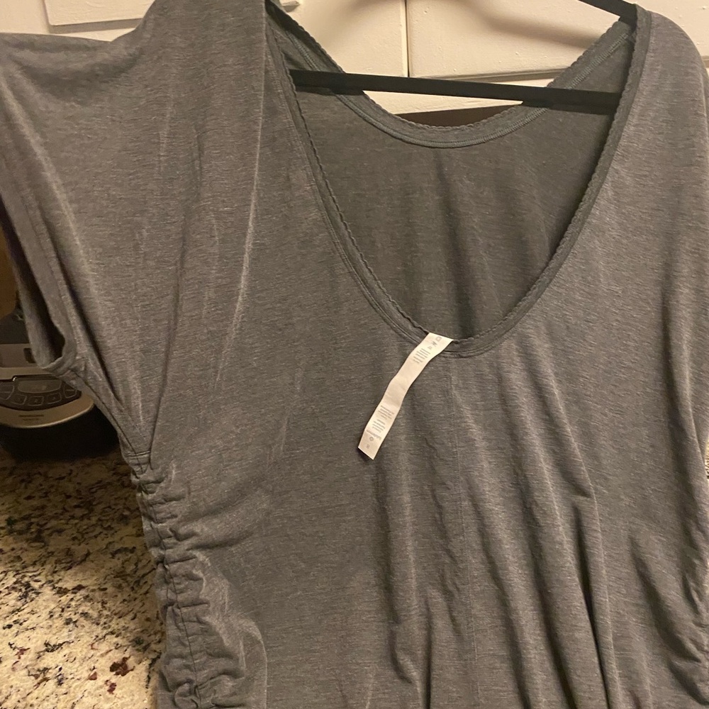 Lululemon top